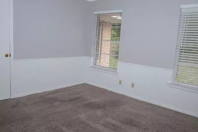 10028 San Lorenzo Avenue, Dallas, TX 75228 - Photo 17