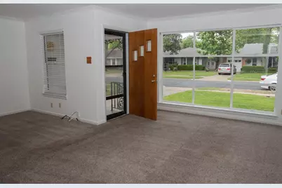 10028 San Lorenzo Avenue, Dallas, TX 75228 - Photo 5