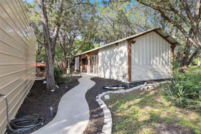 2805 Rockwood Drive, Granbury, TX 76048 - Photo 3