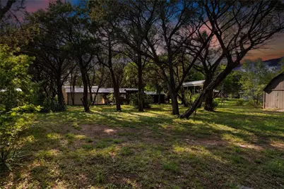 2805 Rockwood Drive, Granbury, TX 76048 - Photo 31