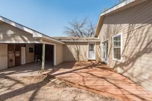 930 W Freeman St, Sherman, TX 75092 - Photo 17