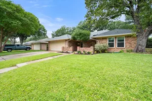 1229 Brookfield Ln, Mansfield, TX 76063 - Photo 3