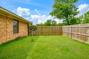 615 N Main St, Bogata, TX 75417 - Photo 17