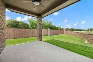1877 Halifax St, Roanoke, TX 76262 - Photo 31