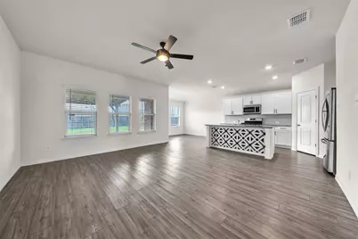9106 Fall Creek Court, Arlington, TX 76002 - Photo 13