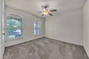 9106 Fall Creek Ct, Arlington, TX 76002 - Photo 5