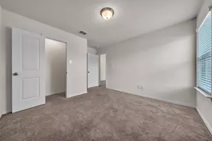 9106 Fall Creek Ct, Arlington, TX 76002 - Photo 9