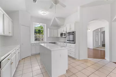 10609 Pineview Lane, Frisco, TX 75035 - Photo 11