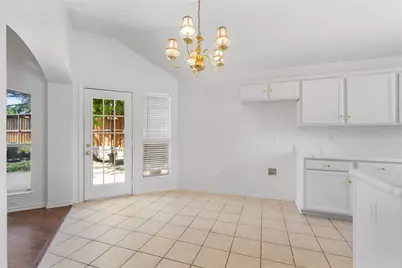 10609 Pineview Lane, Frisco, TX 75035 - Photo 13