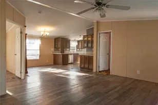 112 SE Front St, Bailey, TX 75452 - Photo 5