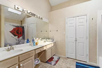 1701 Creekway Drive, Lewisville, TX 75067 - Photo 23