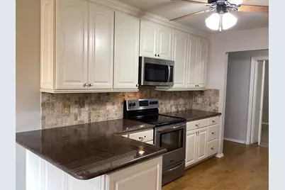 2841 Southridge Drive, Grapevine, TX 76051 - Photo 9