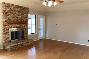 2841 Southridge Dr, Grapevine, TX 76051 - Photo 11
