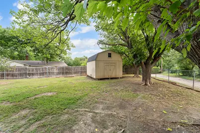 426 Brook Hollow Circle, DeSoto, TX 75115 - Photo 23