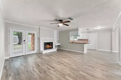 426 Brook Hollow Circle, DeSoto, TX 75115 - Photo 9