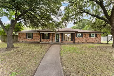 426 Brook Hollow Circle, DeSoto, TX 75115 - Photo 1