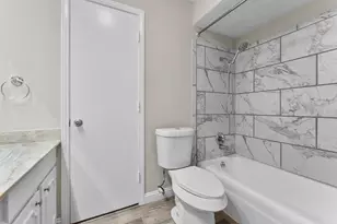 426 Brookhollow Cir, DeSoto, TX 75115 - Photo 11