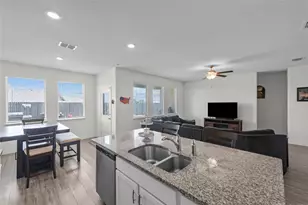 6912 Waterloo Ln, Fort Worth, TX 76179 - Photo 9