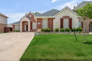6849 Shoreway Dr, Grand Prairie, TX 75054 - Photo 1