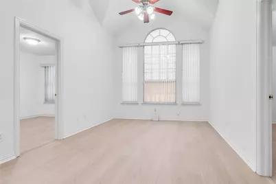 6849 Shoreway Drive, Grand Prairie, TX 75054 - Photo 19