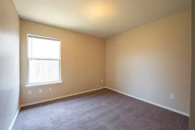 4642 Elm Point Drive, Balch Springs, TX 75180 - Photo 9