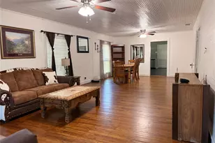 301 S 4th St, Grandview, TX 76050 - Photo 3