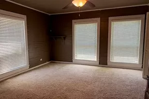 301 S 4th St, Grandview, TX 76050 - Photo 11