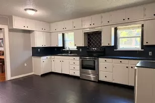 301 S 4th St, Grandview, TX 76050 - Photo 5