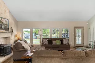 211 N Beverly Dr, Malakoff, TX 75148 - Photo 13
