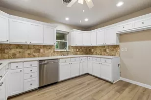 4812 Hollowbrook Rd, Fort Worth, TX 76103 - Photo 19