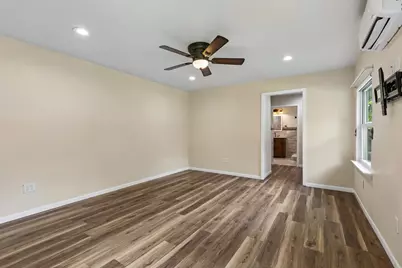4812 Hollowbrook Road, Fort Worth, TX 76103 - Photo 11