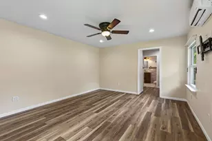 4812 Hollowbrook Rd, Fort Worth, TX 76103 - Photo 11