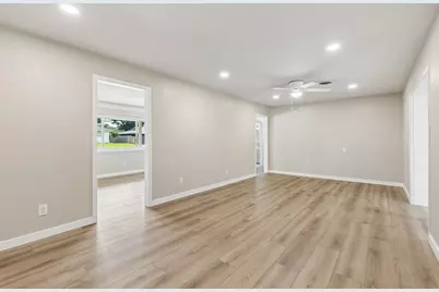4812 Hollowbrook Road, Fort Worth, TX 76103 - Photo 7