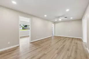 4812 Hollowbrook Rd, Fort Worth, TX 76103 - Photo 7