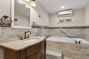 4812 Hollowbrook Rd, Fort Worth, TX 76103 - Photo 17
