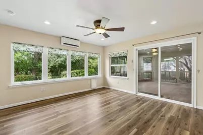 4812 Hollowbrook Road, Fort Worth, TX 76103 - Photo 9