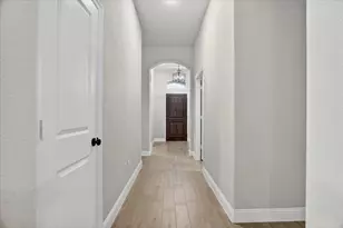 1641 Town Creek Cir, Weatherford, TX 76086 - Photo 5