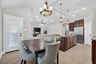 1641 Town Creek Cir, Weatherford, TX 76086 - Photo 17