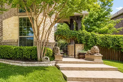 1115 Blue Lake Boulevard, Arlington, TX 76005 - Photo 3