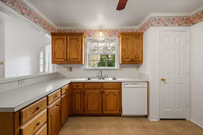 1209 W 3rd Avenue, Corsicana, TX 75110 - Photo 15