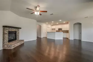 1829 Meadow Trail Ln, Aubrey, TX 76227 - Photo 5