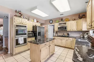 7604 Oak Knoll Dr, North Richland Hills, TX 76182 - Photo 3