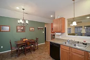 3112 Fairfield Dr, Grand Prairie, TX 75052 - Photo 9