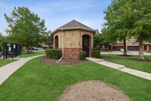 1503 Biltmore Ln, Irving, TX 75063 - Photo 33