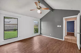 8209 Willow Glen Ct, Fort Worth, TX 76134 - Photo 9