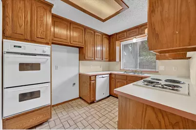 8209 Willow Glen Court, Fort Worth, TX 76134 - Photo 7