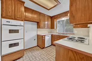 8209 Willow Glen Ct, Fort Worth, TX 76134 - Photo 7