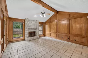 8209 Willow Glen Ct, Fort Worth, TX 76134 - Photo 3