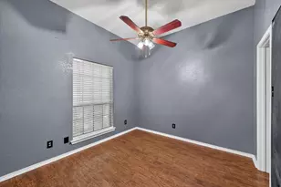 8209 Willow Glen Ct, Fort Worth, TX 76134 - Photo 13
