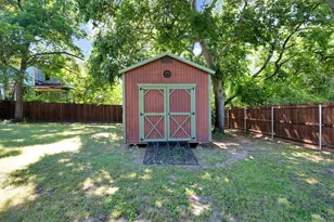 540 E Main St, Pilot Point, TX 76258 - Photo 27